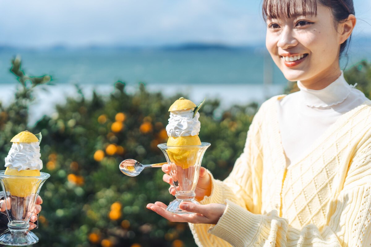 瀬戸田の柑橘でつくった写真映えするパフェ
